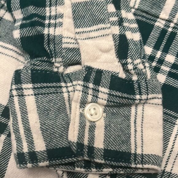 Old navy long sleeve button down/shacket - Picture 6 of 7